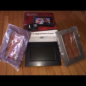 GXP 9” Digital Photo Frame PF907